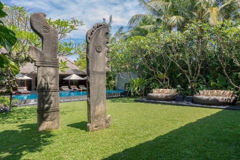 3 bedrooms Villa in Seminyak, Badung, Indonesia No. 827 25