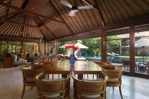 3 bedrooms Villa in Seminyak, Badung, Indonesia No. 827 26