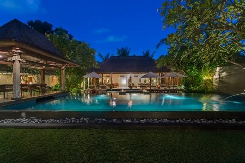 3 bedrooms Villa in Seminyak, Badung, Indonesia No. 827 18