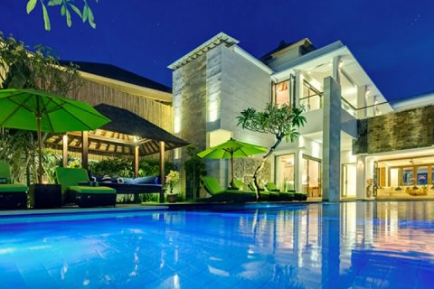 6 bedrooms Villa in Canggu, Badung, Indonesia No. 822 11