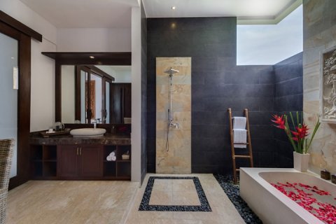 6 bedrooms Villa in Canggu, Badung, Indonesia No. 822 30