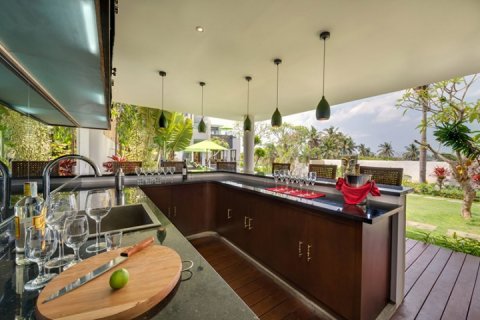 6 bedrooms Villa in Canggu, Badung, Indonesia No. 822 9