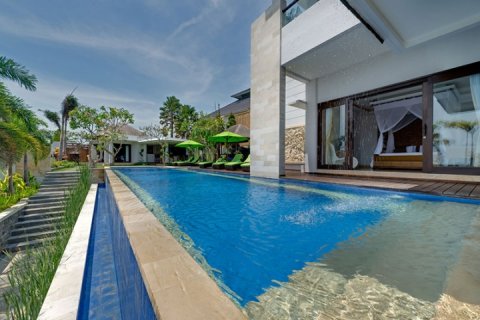 6 bedrooms Villa in Canggu, Badung, Indonesia No. 822 8