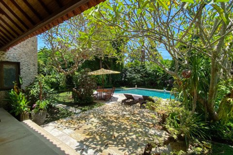 550m2 Villa in Canggu, Badung, Indonesia No. 13701 11