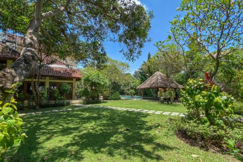 550m2 Villa in Canggu, Badung, Indonesia No. 13701 4