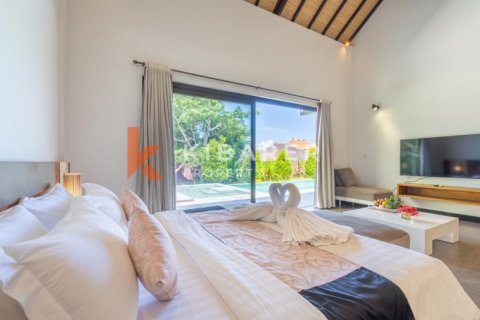 4 bedrooms Villa in Ungasan, Badung, Indonesia No. 11791 13