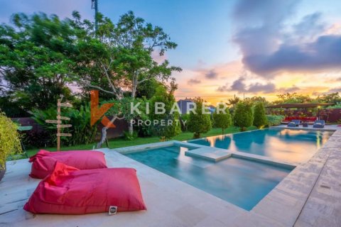 4 bedrooms Villa in Ungasan, Badung, Indonesia No. 11791 17