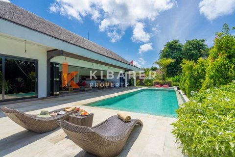 4 bedrooms Villa in Ungasan, Badung, Indonesia No. 11791
