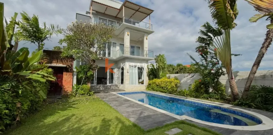 3 bedrooms Villa in Tibubeneng, Badung, Indonesia No. 11793