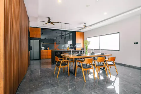 4 bedrooms Villa in Tibubeneng, Badung, Indonesia No. 13174 2