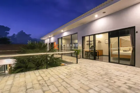 4 bedrooms Villa in Tibubeneng, Badung, Indonesia No. 13174 17