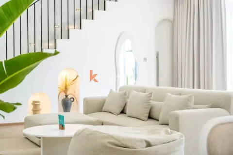 2 bedrooms Villa in Kuta, Badung, Indonesia No. 13173 7