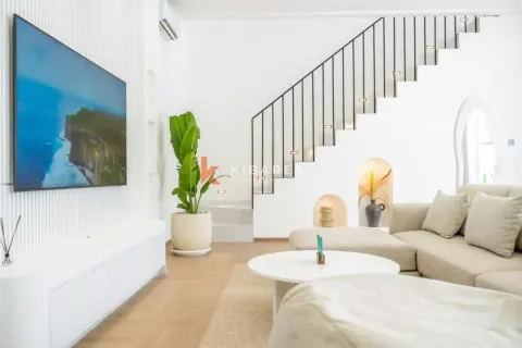 2 bedrooms Villa in Kuta, Badung, Indonesia No. 13173 12