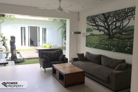 3 bedrooms Villa in Denpasar, Indonesia No. 5387 2