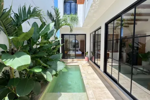 3 bedrooms Villa in Mengwi, Badung, Indonesia No. 10683