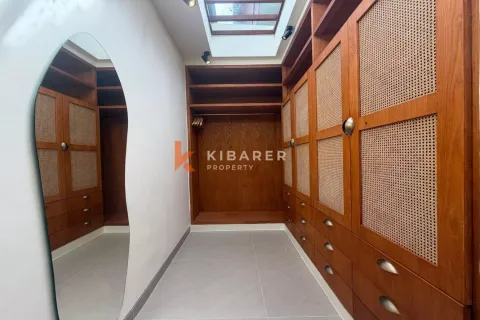 Вилла с 4 спальнями в Kerobokan, Бадунг, Индонезия № 11765 13