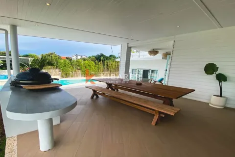 4 bedrooms Villa in South Kuta, Badung, Indonesia No. 11763 11