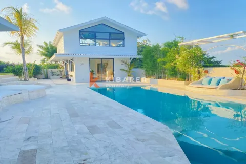 4 bedrooms Villa in South Kuta, Badung, Indonesia No. 11763 2