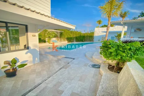 4 bedrooms Villa in South Kuta, Badung, Indonesia No. 11763 30
