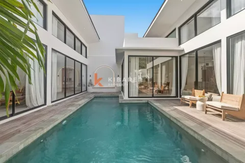 3 bedrooms Villa in Canggu, Badung, Indonesia No. 13108