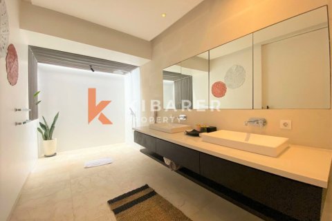 2 bedrooms Villa in South Kuta, Badung, Indonesia No. 13106 17