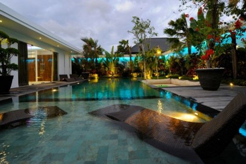 3 bedrooms Villa in Seminyak, Badung, Indonesia No. 1536 9