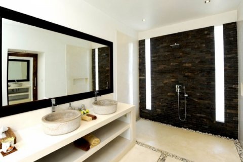 3 bedrooms Villa in Seminyak, Badung, Indonesia No. 1536 11