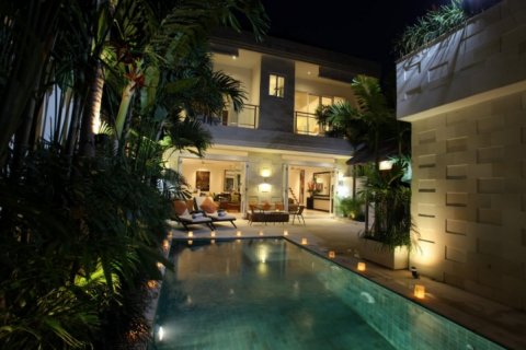 Вилла с 2 спальнями в Seminyak, Бадунг, Индонезия № 1534 1