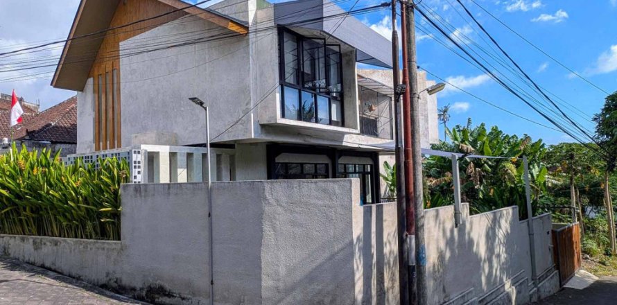 4 bedrooms Villa in Denpasar, Indonesia No. 10501