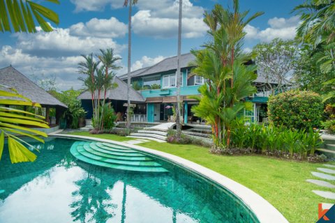 5 bedrooms Villa in Badung, Indonesia No. 10500 2