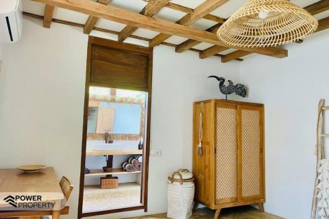 3 bedrooms Villa in South Kuta, Badung, Indonesia No. 8801 17