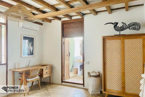 3 bedrooms Villa in South Kuta, Badung, Indonesia No. 8801 19