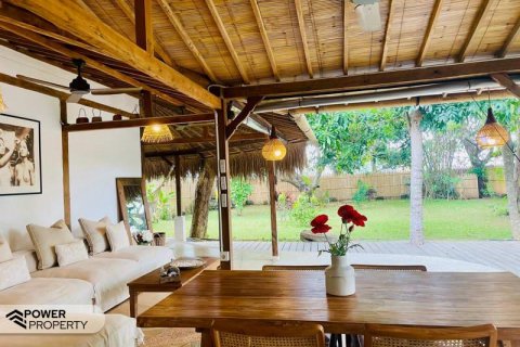 3 bedrooms Villa in South Kuta, Badung, Indonesia No. 8801 11