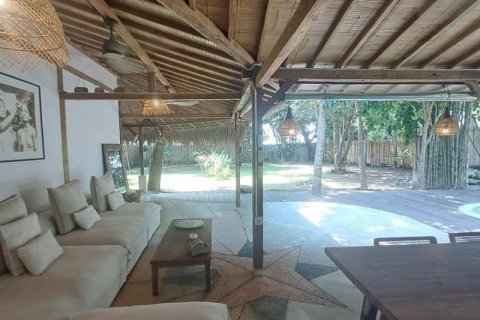 3 bedrooms Villa in South Kuta, Badung, Indonesia No. 8801 27