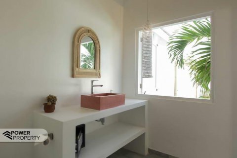 2 bedrooms Villa in South Kuta, Badung, Indonesia No. 8800 10