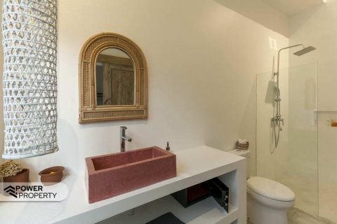 2 bedrooms Villa in South Kuta, Badung, Indonesia No. 8800 26