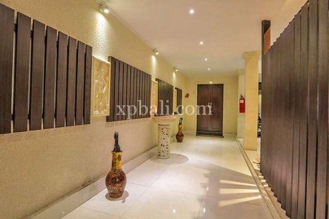 Вилла с 6 спальнями в Легиан, Kuta, Бадунг, Индонезия № 7904 4