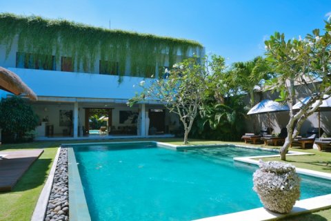 6 bedrooms Villa in Seminyak, Badung, Indonesia No. 715