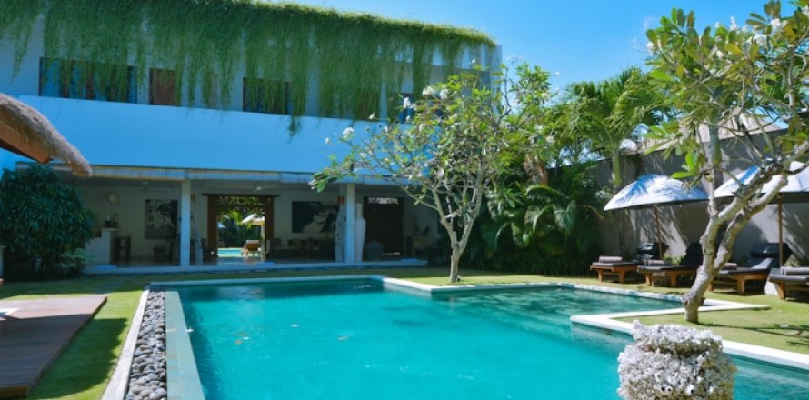 6 bedrooms Villa in Seminyak, Badung, Indonesia No. 715