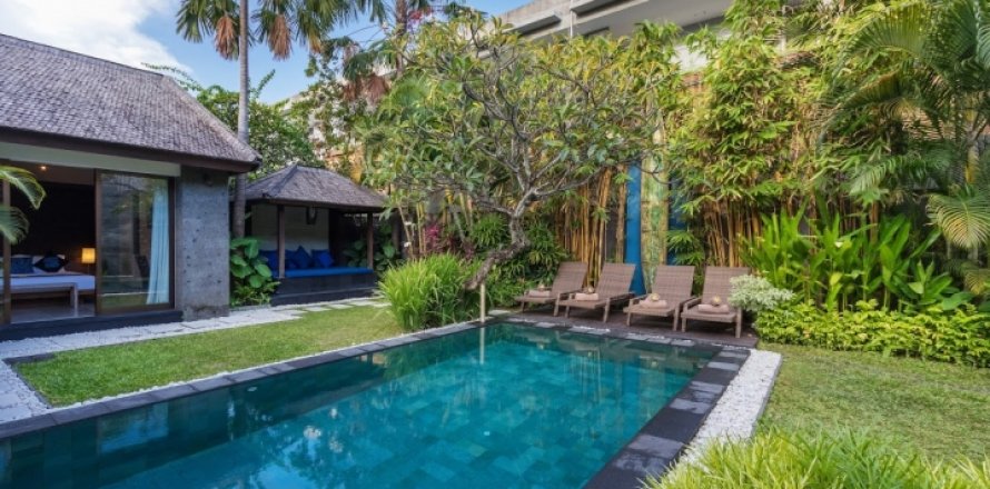 Вилла с 10 спальнями в Seminyak, Бадунг, Индонезия № 716