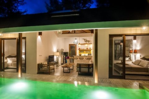 Вилла с 2 спальнями в Gili Trawangan, Гили-Индах, Северный Ломбок, Индонезия № 8902 3