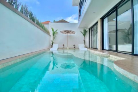 5 bedrooms Villa in South Kuta, Badung, Indonesia No. 8961