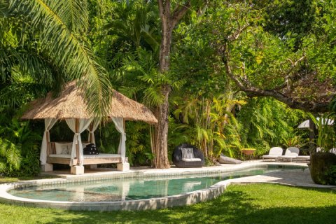 Вилла с 4 спальнями в Seminyak, Бадунг, Индонезия № 8900