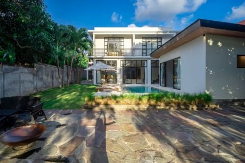 5 bedrooms Villa in Canggu, Badung, Indonesia No. 9063 13