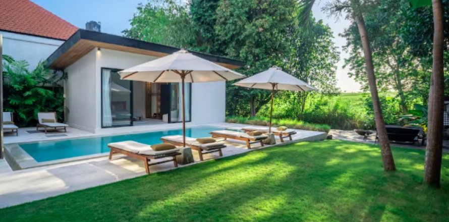 5 bedrooms Villa in Canggu, Badung, Indonesia No. 9063