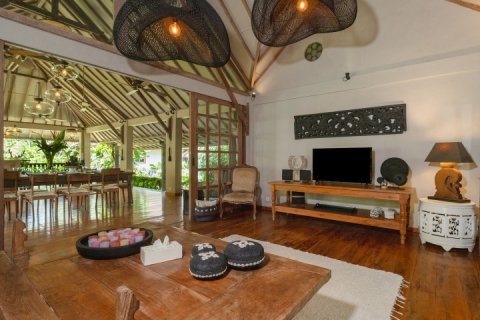 3 bedrooms Villa in Seminyak, Badung, Indonesia No. 8901 6
