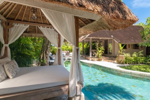 3 bedrooms Villa in Seminyak, Badung, Indonesia No. 8901 4
