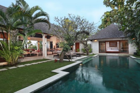 Вилла с 3 спальнями в Seminyak, Бадунг, Индонезия № 954 4