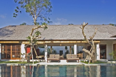 3 bedrooms Villa in Seminyak, Badung, Indonesia No. 954