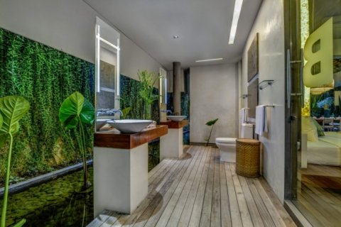 4 bedrooms Villa in Seminyak, Badung, Indonesia No. 951 21